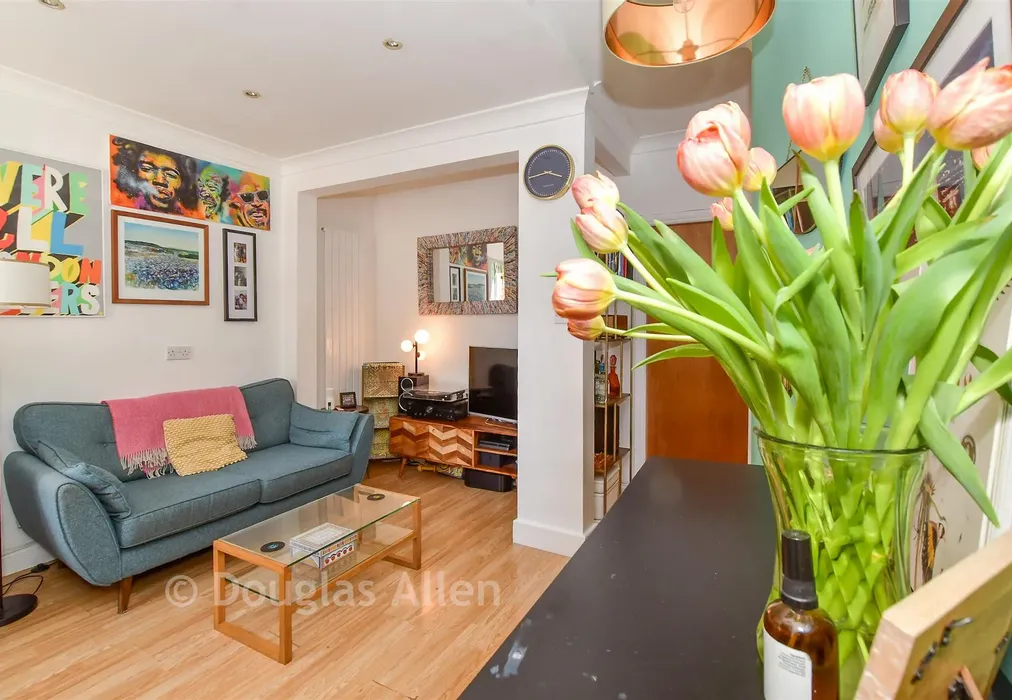 Internal Lifestyle Photograph - Belmont Park Road, Leyton - Wards of Kent