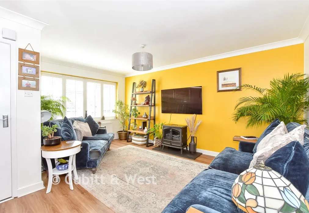 Lounge - Ellesmere Orchard, Westbourne, Hampshire - Wards of Kent