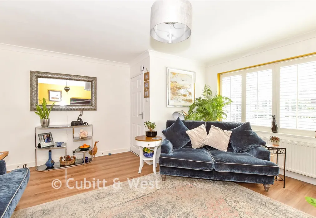 Lounge - Ellesmere Orchard, Westbourne, Hampshire - Wards of Kent