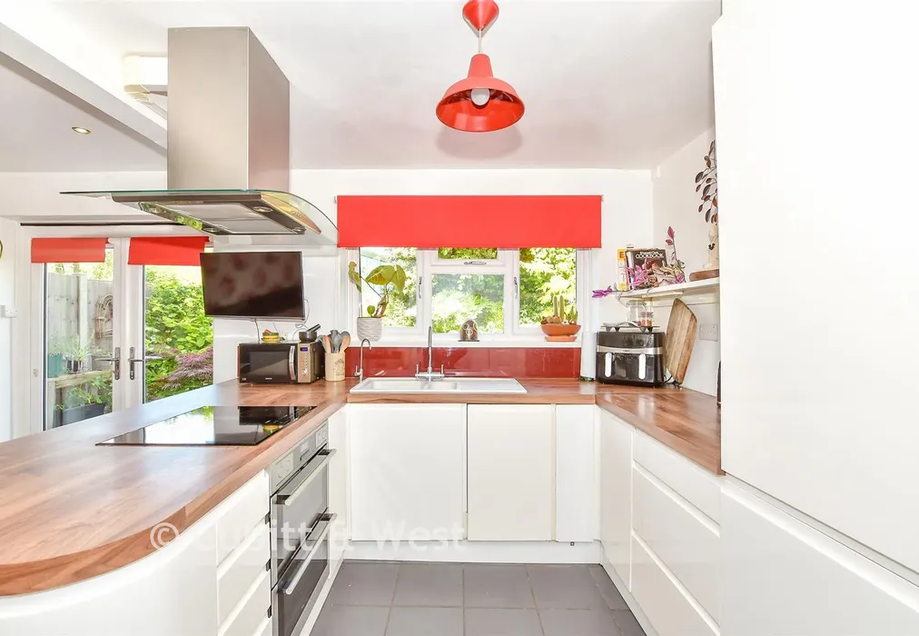 Kitchen/Diner - Ellesmere Orchard, Westbourne, Hampshire - Wards of Kent