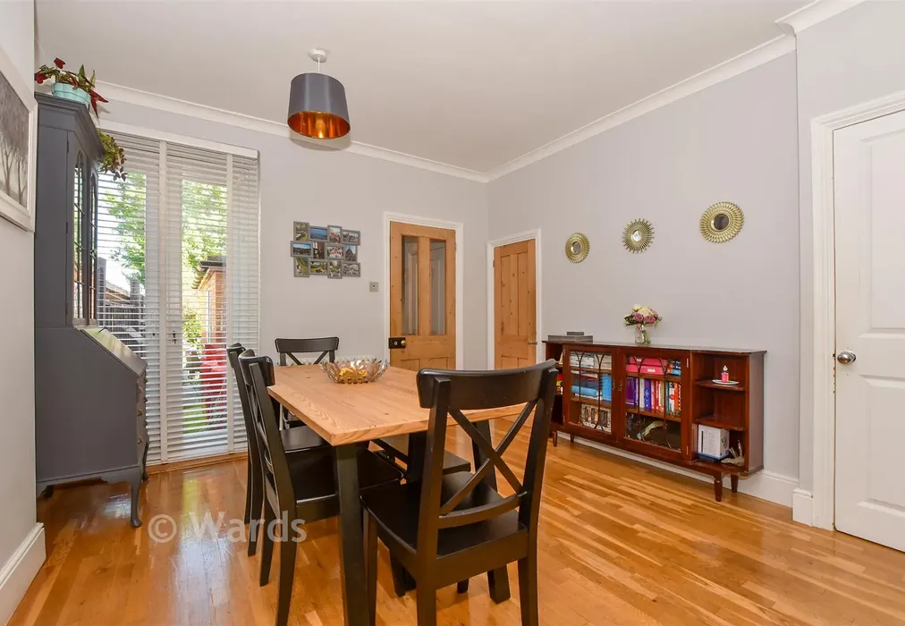 Lounge/Diner - Faversham Road, Boughton Lees, Kent - Wards of Kent
