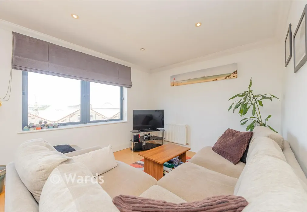 Lounge/Diner - Church Lane, Chatham, Kent - Wards of Kent