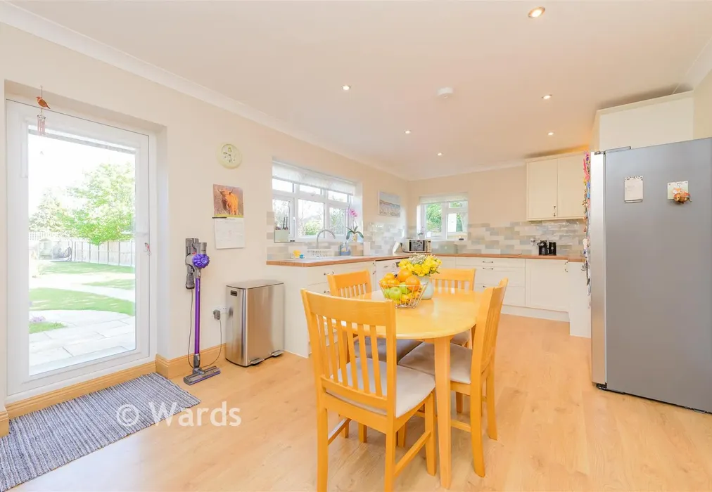 Kitchen/Diner - Cheshunt Close, Meopham, Kent - Wards of Kent