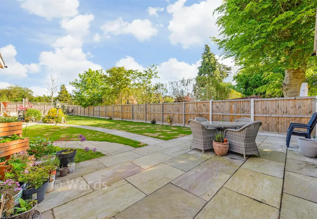 Rear Garden - Cheshunt Close, Meopham, Kent - Wards of Kent