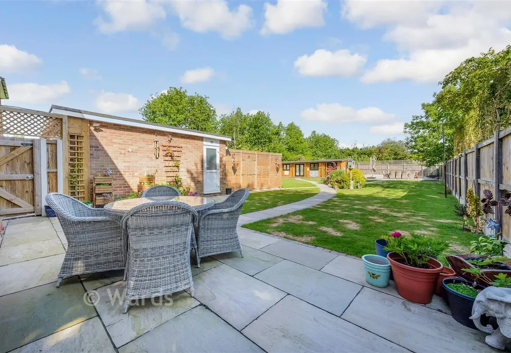 Rear Garden - Cheshunt Close, Meopham, Kent - Wards of Kent