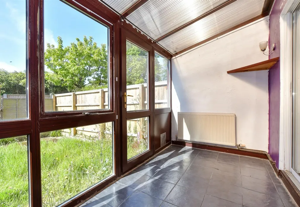 Conservatory - Alderbury Road, Newport, Isle of Wight - Wards of Kent