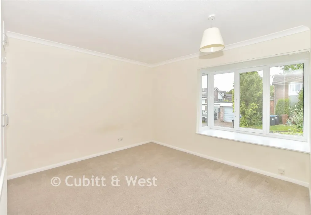 Bedroom 2 - Dunedin Drive, Caterham, Surrey - Wards of Kent