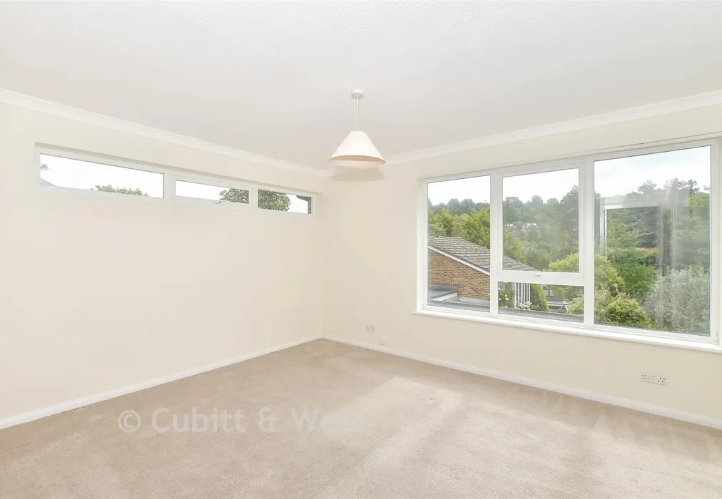 Bedroom 1 - Dunedin Drive, Caterham, Surrey - Wards of Kent