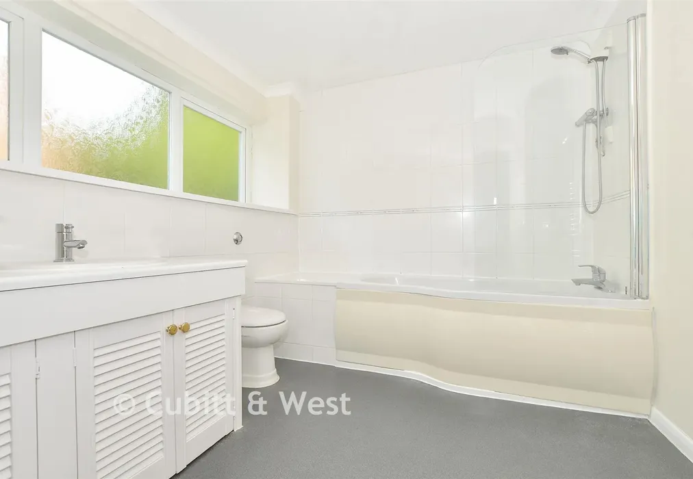 Bathroom - Dunedin Drive, Caterham, Surrey - Wards of Kent