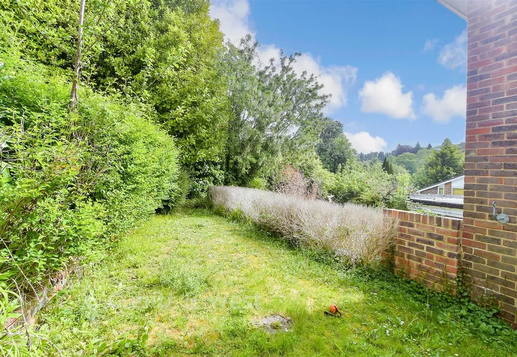 Rear Garden - Dunedin Drive, Caterham, Surrey - Wards of Kent
