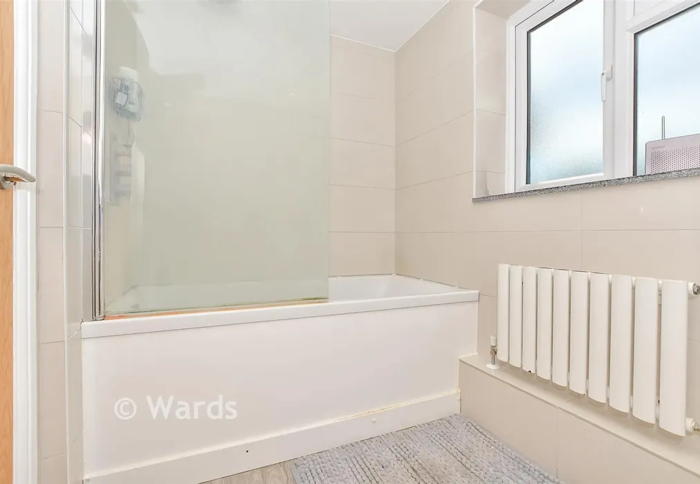 Bathroom - Falmouth Place, Five Oak Green, Kent - Wards of Kent