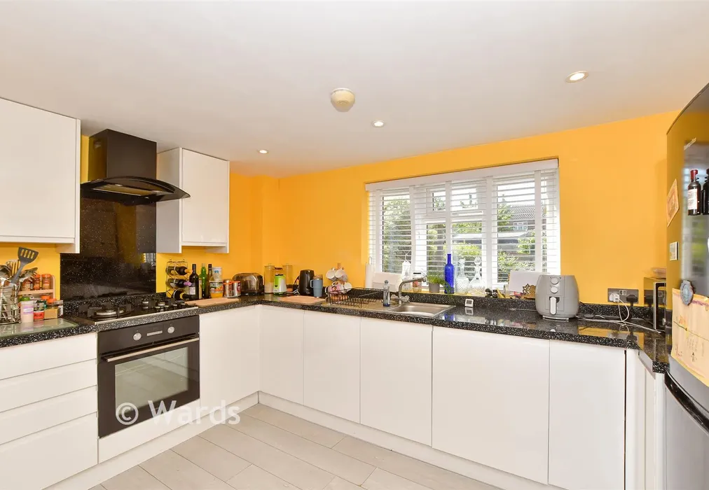 Kitchen/Diner/Lounge - Falmouth Place, Five Oak Green, Kent - Wards of Kent