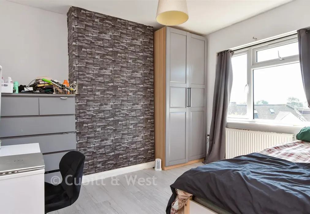 Bedroom 1 - Sefton Road, Portslade, Brighton, East Sussex - Wards of Kent