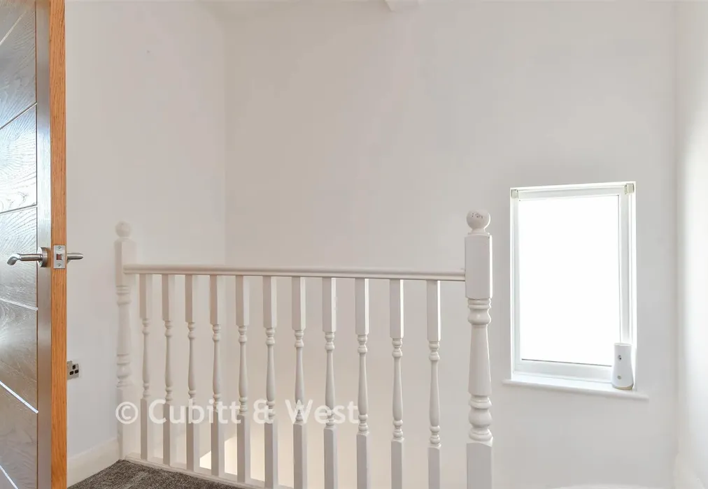 Internal Lifestyle Photograph - Sefton Road, Portslade, Brighton, East Sussex - Wards of Kent