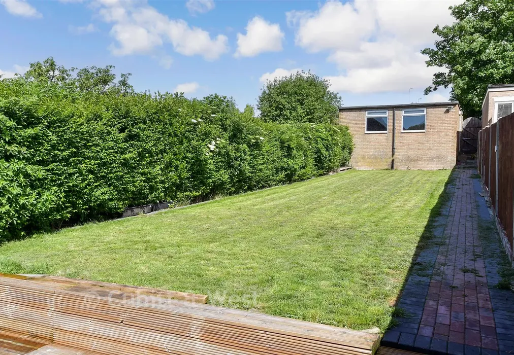 Rear Garden - Sefton Road, Portslade, Brighton, East Sussex - Wards of Kent