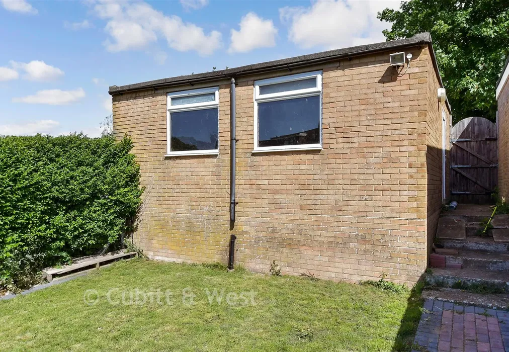 Garage - Sefton Road, Portslade, Brighton, East Sussex - Wards of Kent