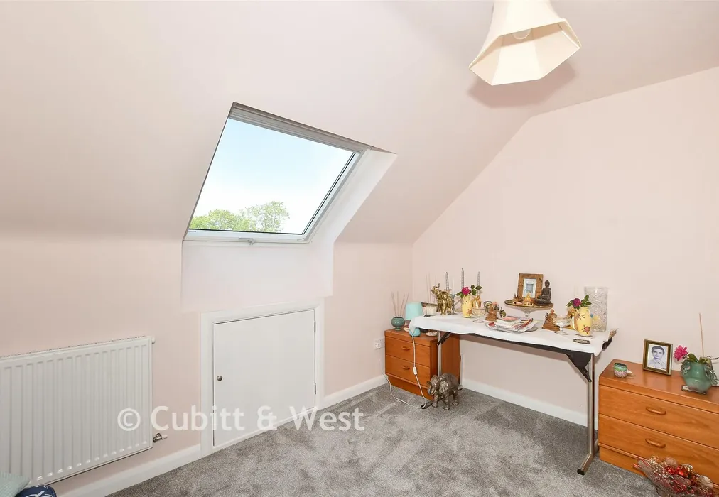 Bedroom 6 - Keymer Road, Burgess Hill, West Sussex - Wards of Kent