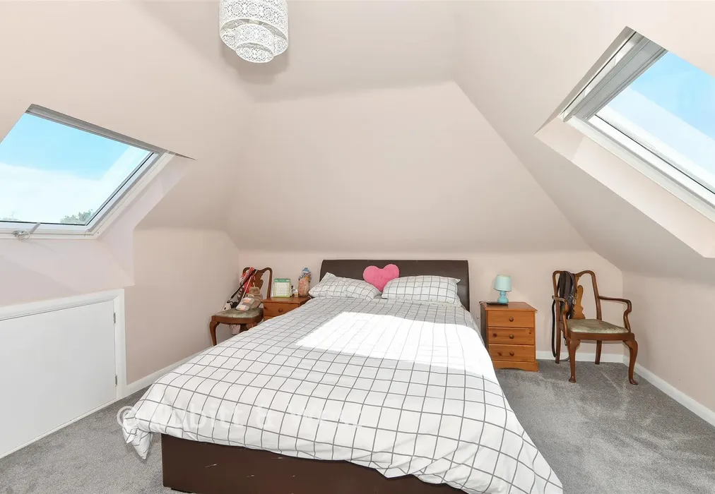Bedroom 1 - Keymer Road, Burgess Hill, West Sussex - Wards of Kent