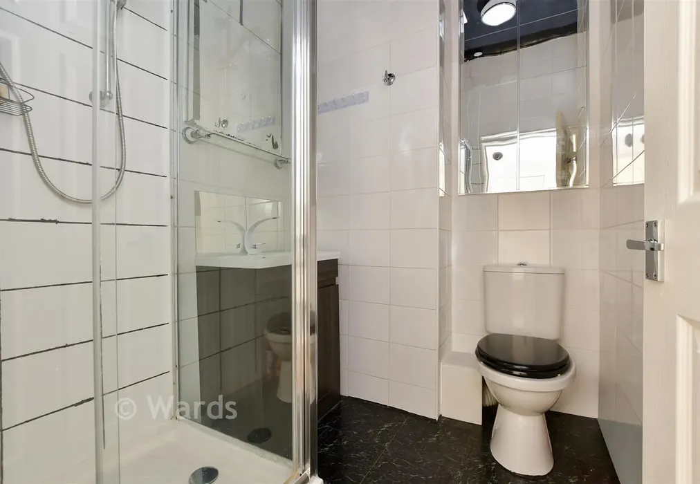 Shower Room - Sweyn Road, Cliftonville, Margate, Kent - Wards of Kent