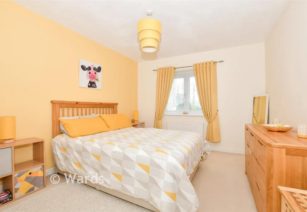 Bedroom 1 - Melrose Close, Maidstone, Kent - Wards of Kent