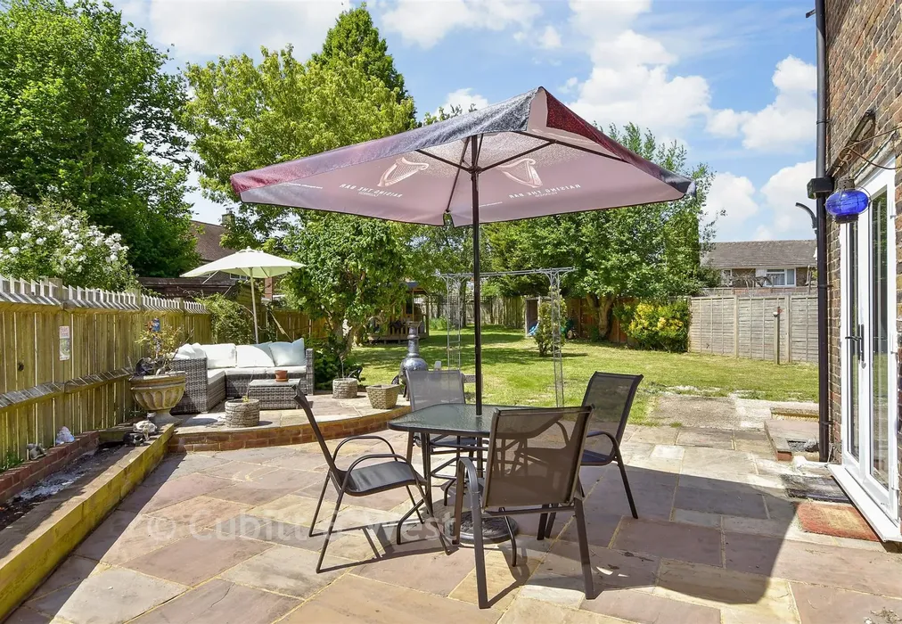 Patio / Decking - Dacre Road, Herstmonceux, Hailsham, East Sussex - Wards of Kent