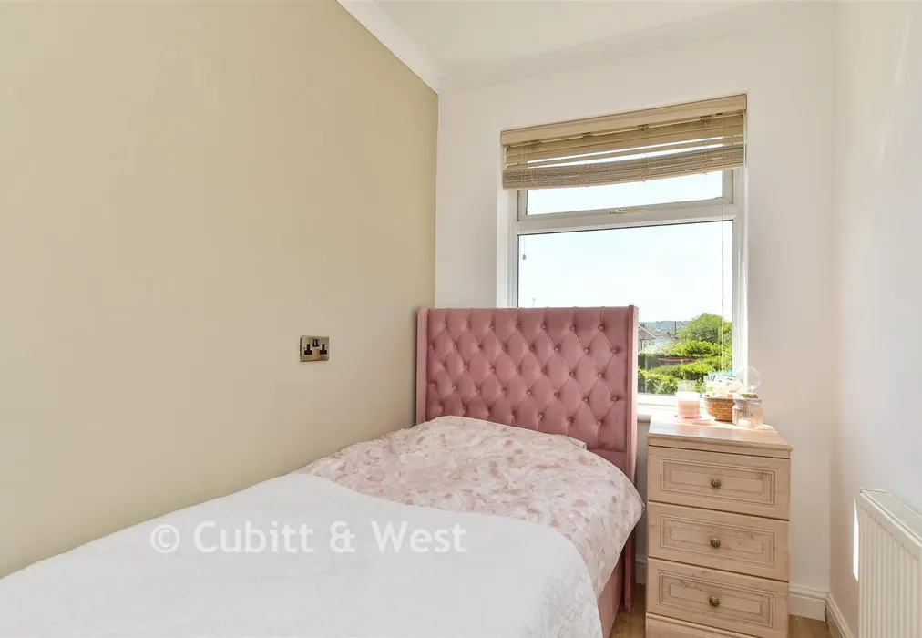Bedroom 3 - Portfield Avenue, Brighton, East Sussex - Wards of Kent