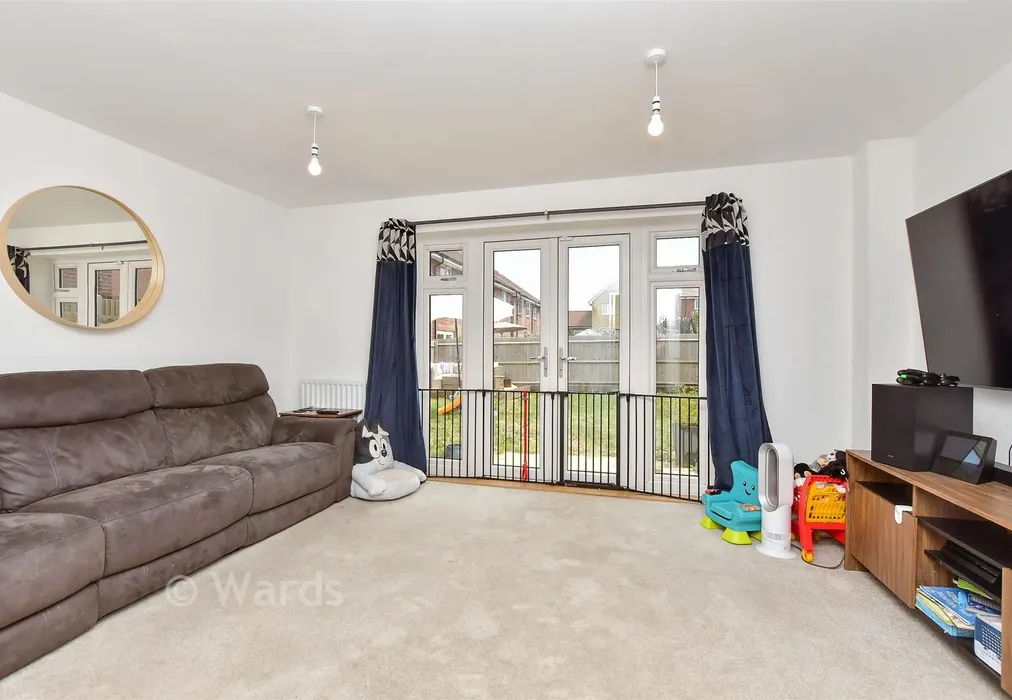 Lounge - Goldfinch Drive, Faversham, Kent - Wards of Kent