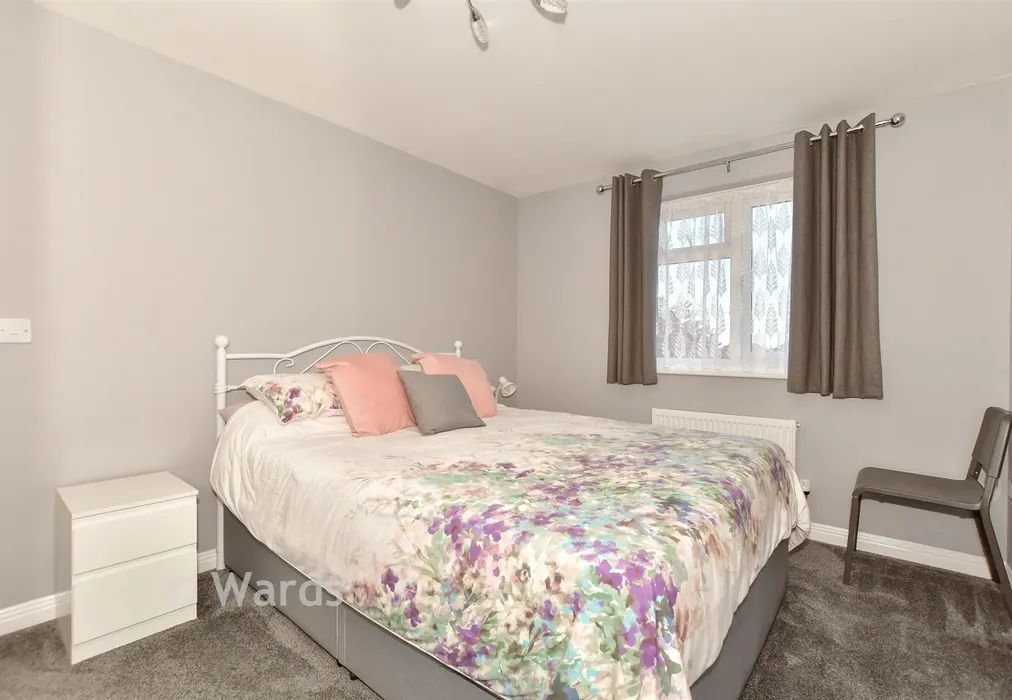 Bedroom 2 - Geddes Close, Hawkinge, Kent - Wards of Kent