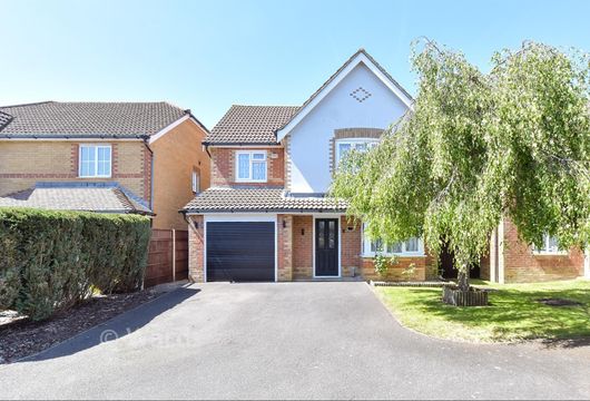 Geddes Close, Hawkinge, Kent - Wards of Kent