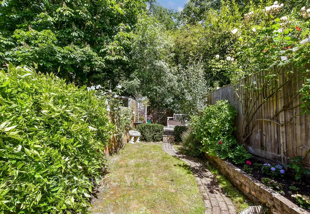 Rear Garden - North Row, Uckfield, East Sussex - Wards of Kent