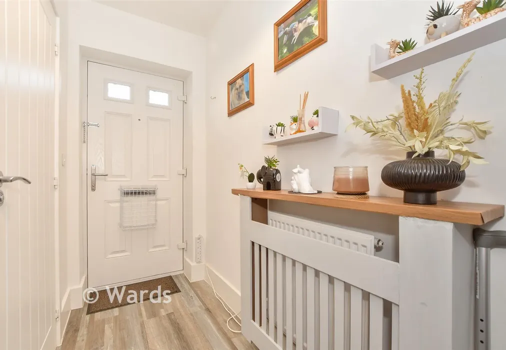 Entrance Hall - Dumbrell Drive, Paddock Wood, Kent - Wards of Kent