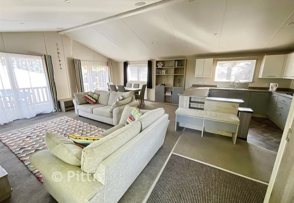 Living Area* - Carters Road, Ryde, Isle of Wight - Wards of Kent