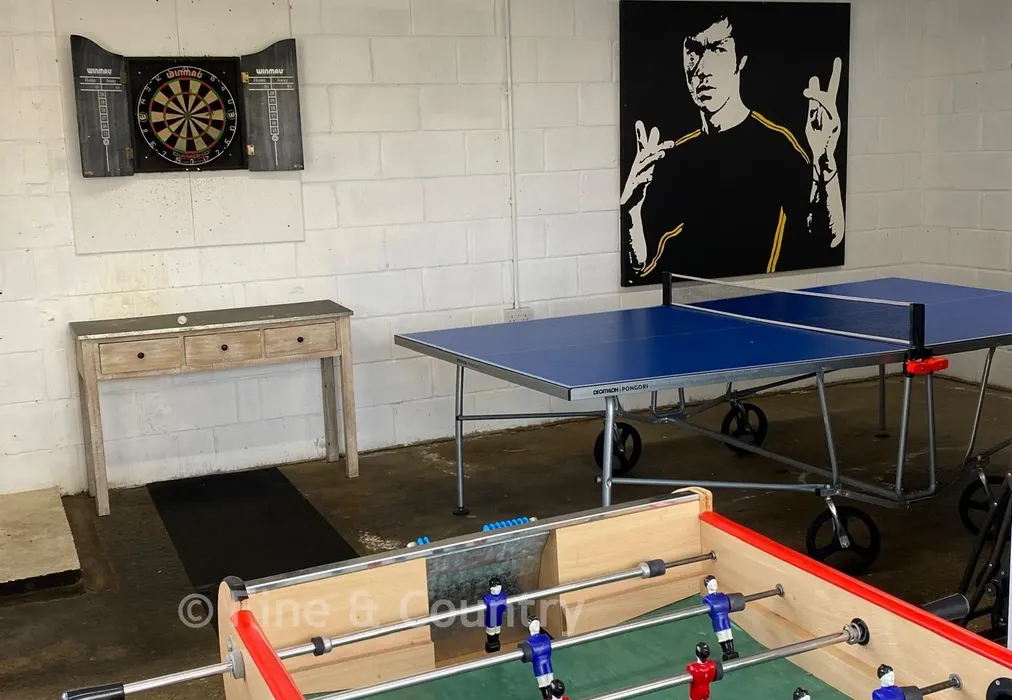 Games Room* - Military Road, Brook, Newport, Isle of Wight - Wards of Kent