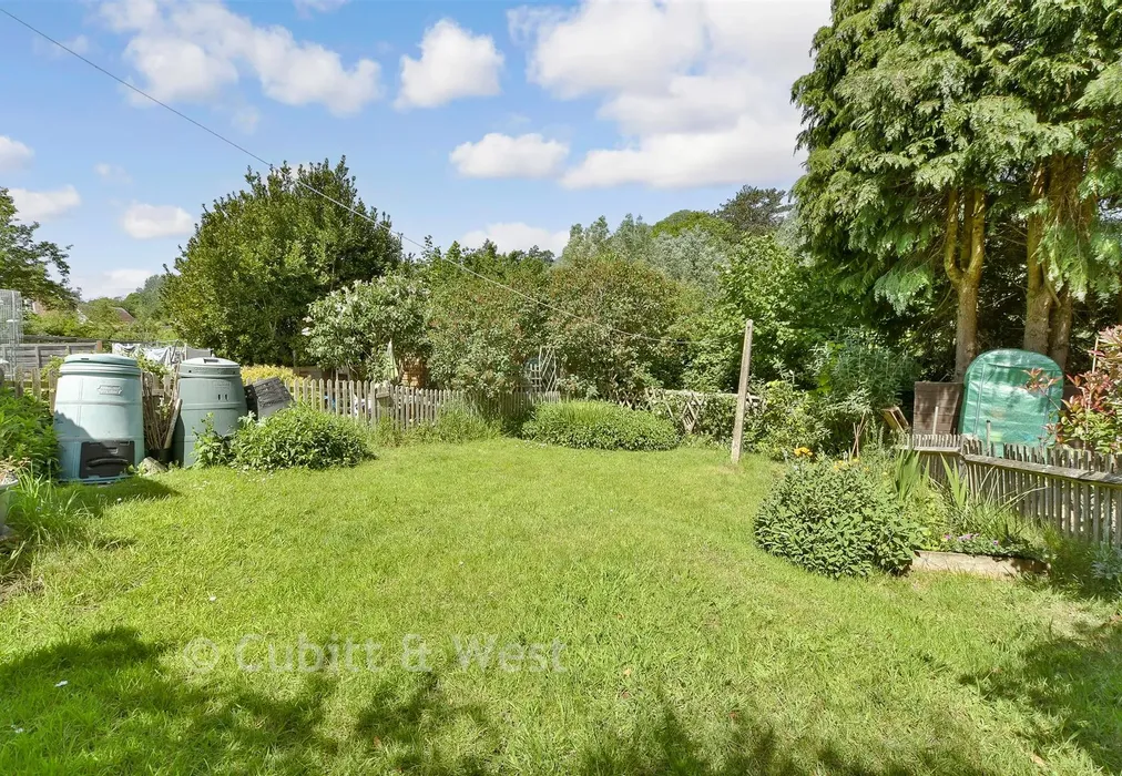 Rear Garden - Springfield Road, Westcott, Dorking, Surrey - Wards of Kent