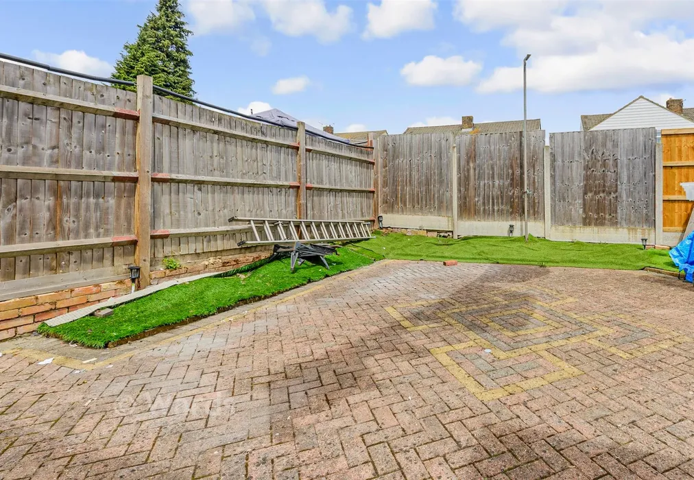 Rear Garden - Wells Road, Strood, Rochester, Kent - Wards of Kent