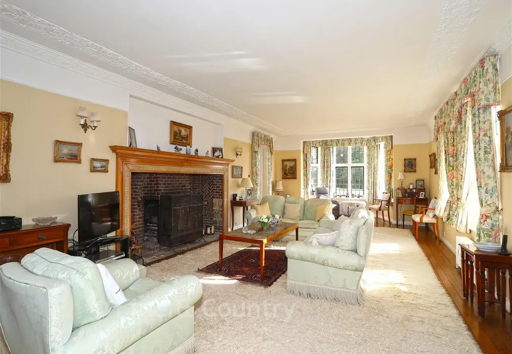 Living Room - Wadhurst Road, Mark Cross, East Sussex - Wards of Kent
