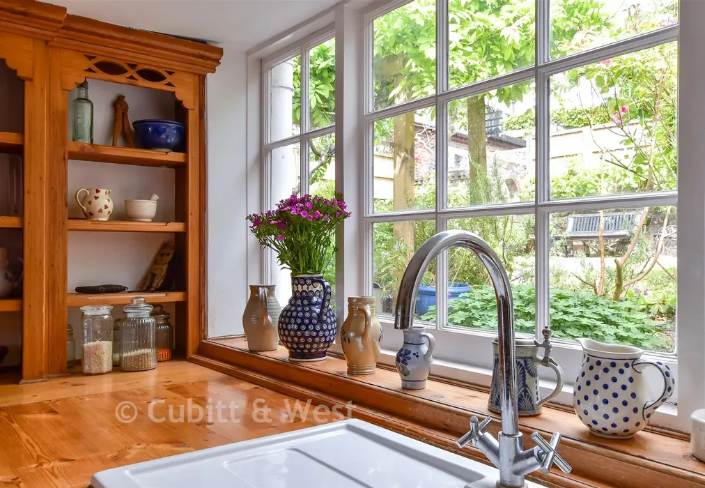 Internal Lifestyle Photograph - Lansdown Place, Lewes, East Sussex - Wards of Kent
