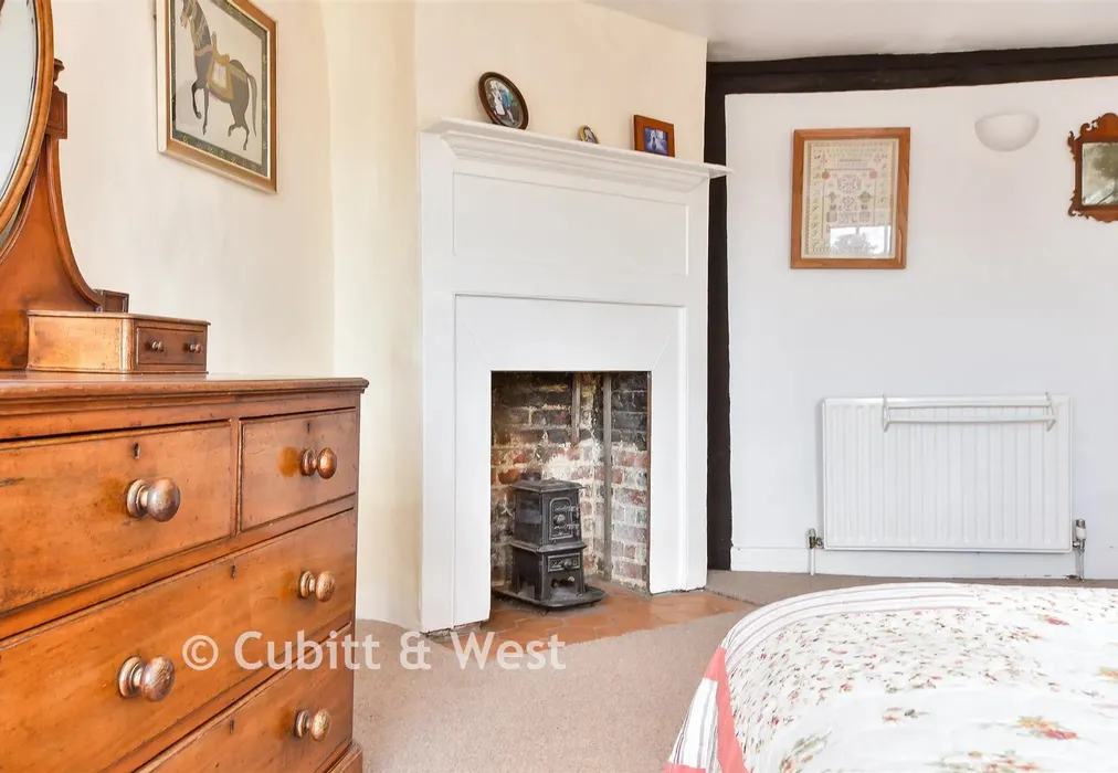 Internal Lifestyle Photograph - Lansdown Place, Lewes, East Sussex - Wards of Kent