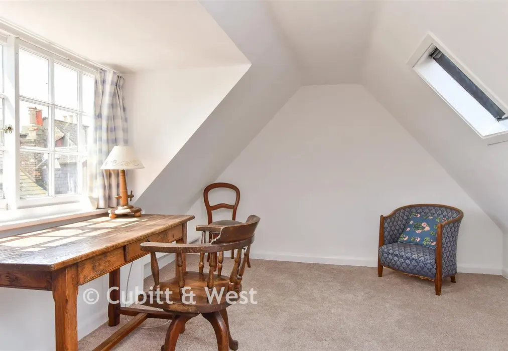 Bedroom 4 - Lansdown Place, Lewes, East Sussex - Wards of Kent
