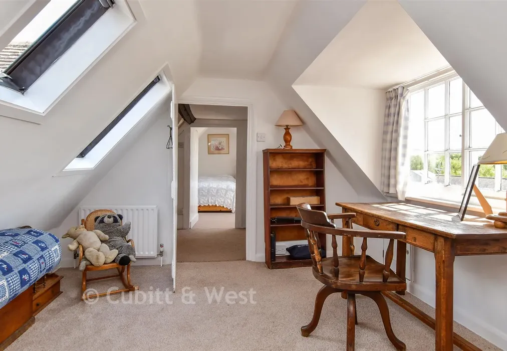 Bedroom 4 - Lansdown Place, Lewes, East Sussex - Wards of Kent