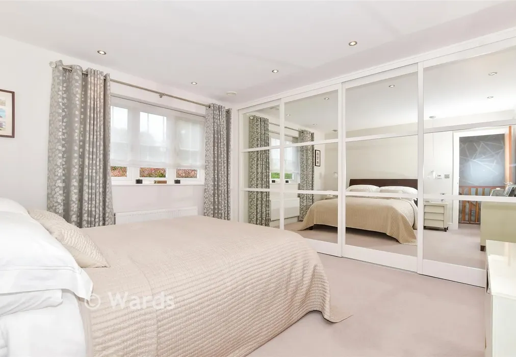 Bedroom 1 - Godfrey Meadow, Hollingbourne, Maidstone, Kent - Wards of Kent