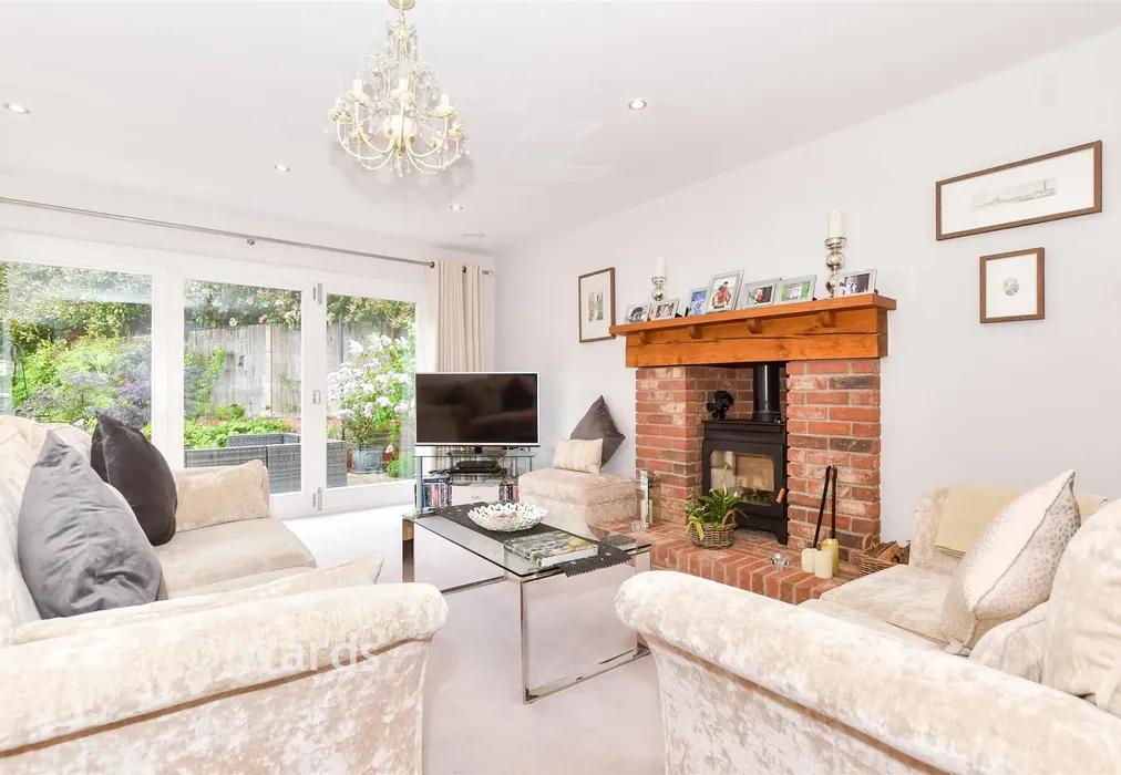 Lounge - Godfrey Meadow, Hollingbourne, Maidstone, Kent - Wards of Kent