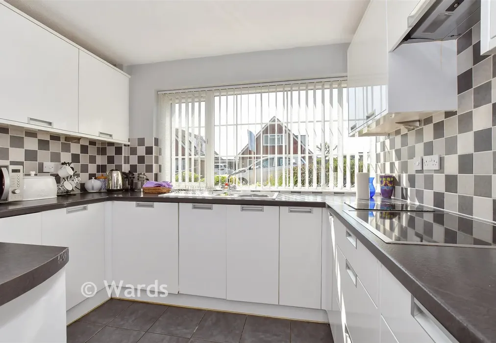 Kitchen - Farm Lane, Sholden, Deal, Kent - Wards of Kent