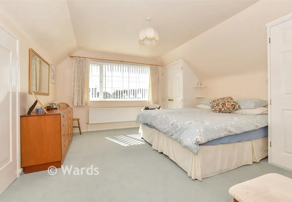 Bedroom 1 - Farm Lane, Sholden, Deal, Kent - Wards of Kent