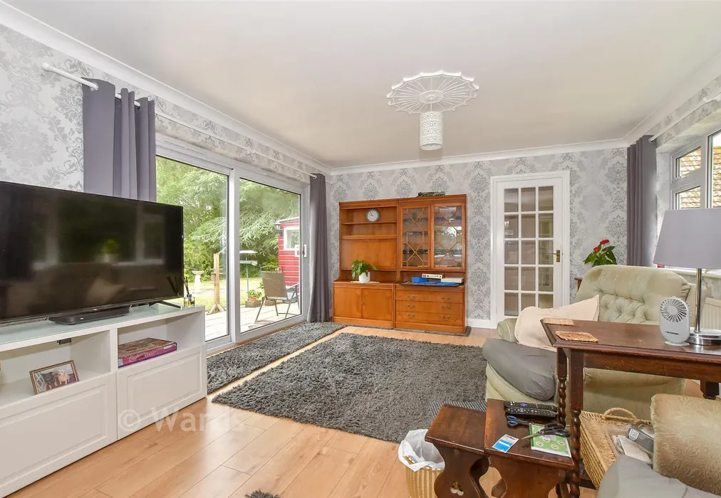 Living Room - Tenterden Road, Appledore, Kent - Wards of Kent