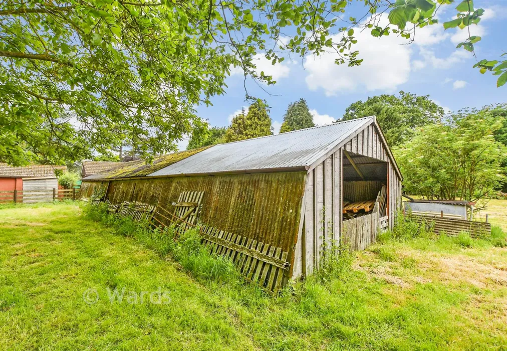 Workshop/Outbuildings - Tenterden Road, Appledore, Kent - Wards of Kent