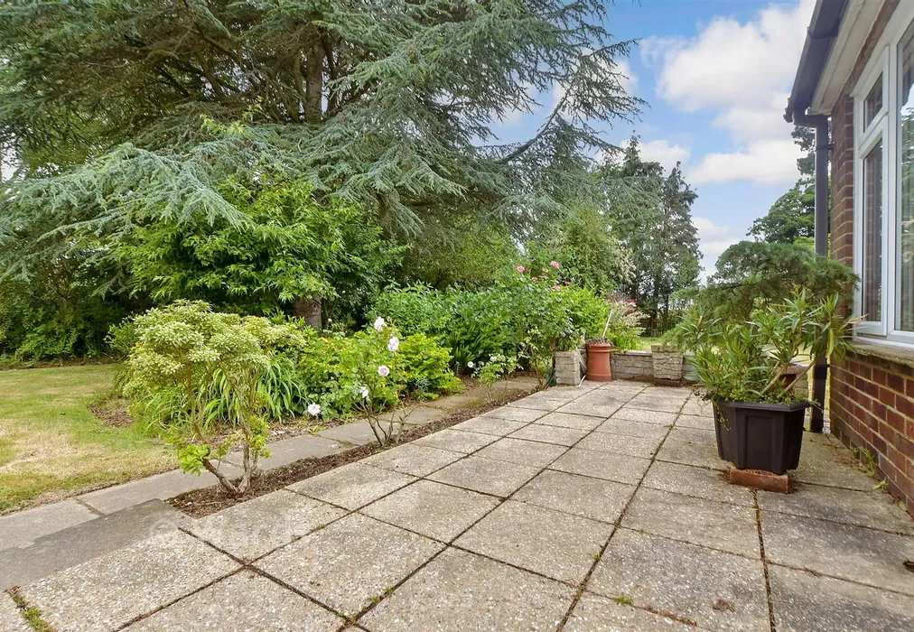Patio / Decking - Tenterden Road, Appledore, Kent - Wards of Kent