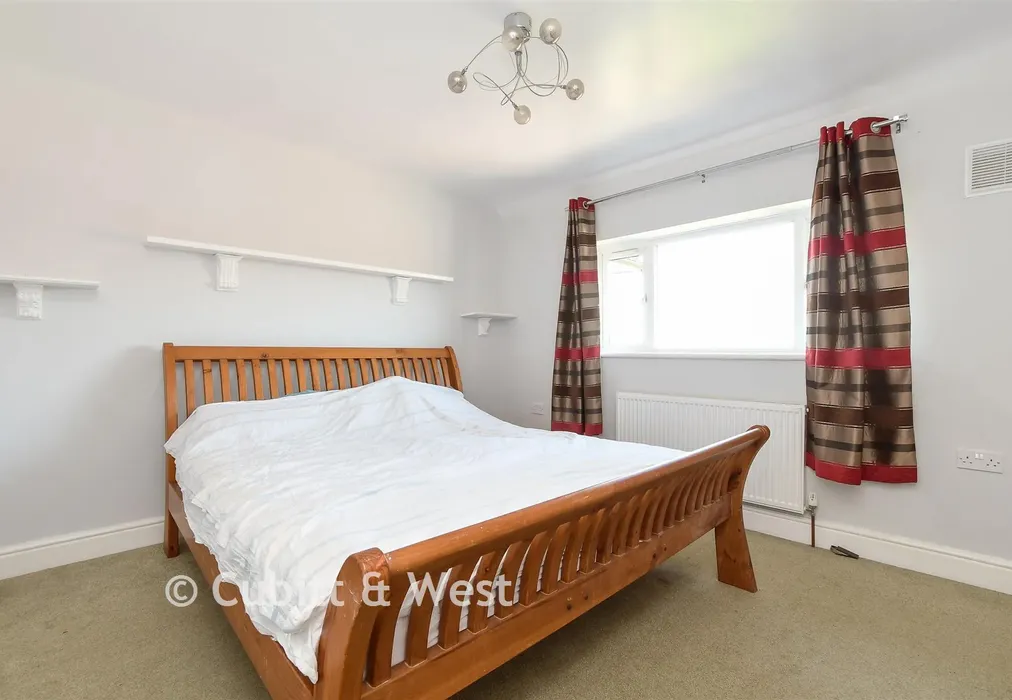 Bedroom 1 - Radstock Way, Merstham, Surrey - Wards of Kent