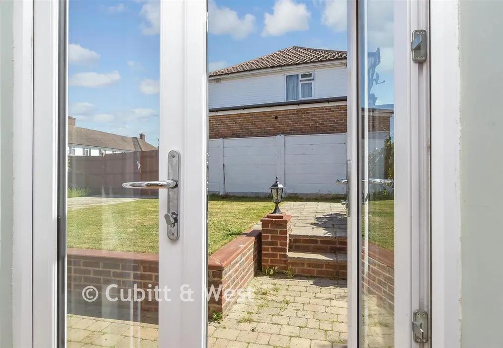 External Lifestyle Photograph - Radstock Way, Merstham, Surrey - Wards of Kent