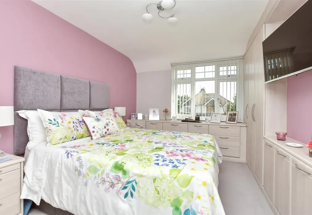 Bedroom 2 - Arthur Road, Rainham, Gillingham, Kent - Wards of Kent
